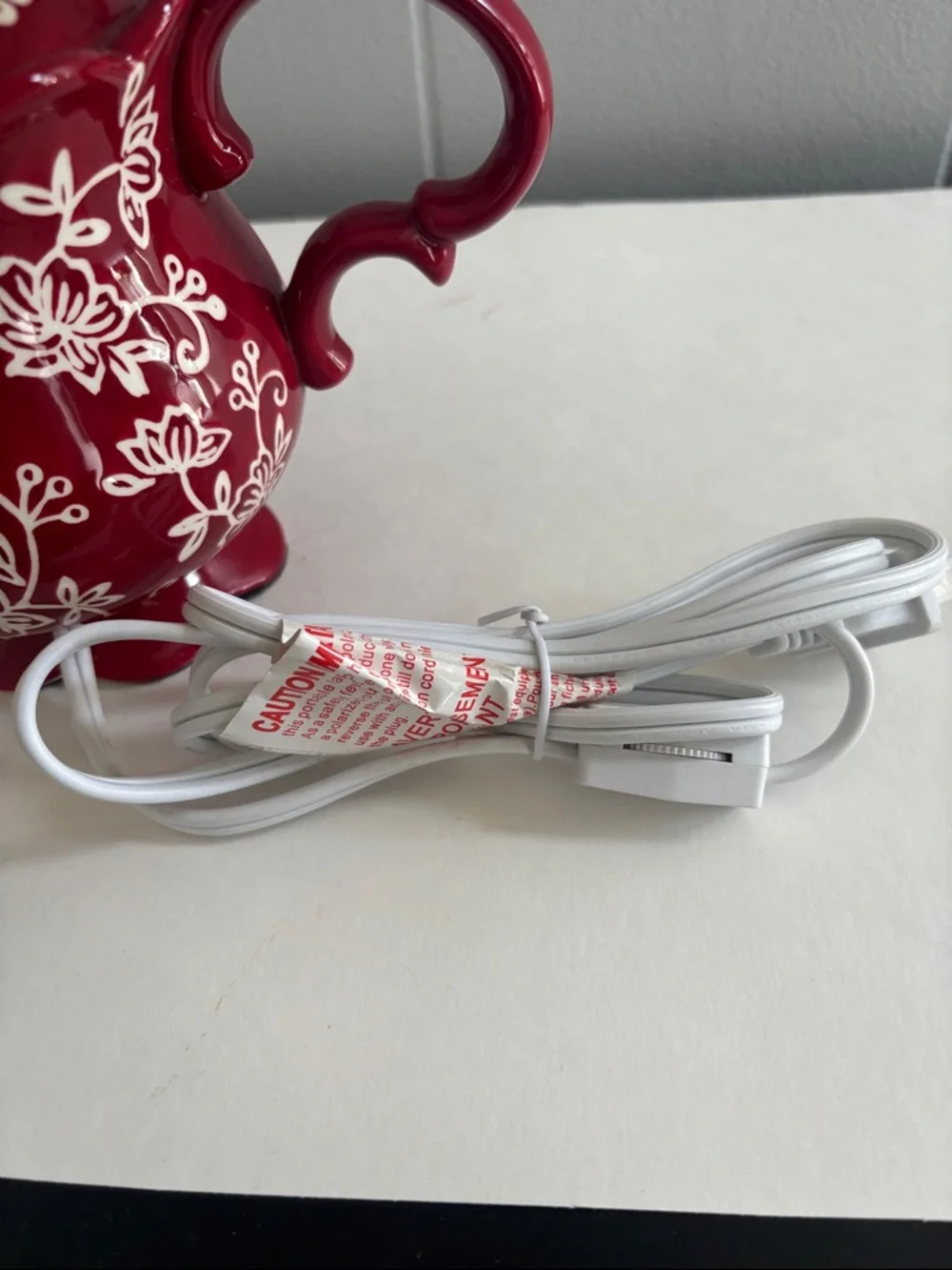 Temp-Tations Cranberry Teapot Lamp with matching shade.Very Rare! - Picture 6 of 9